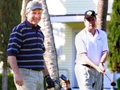 Prezident George W. Bush s bratrem Jebem. S golfovou holí v ruce byl k vidní jen do roku 2003