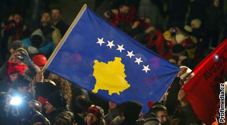 Vlajka Kosova. Ilustraní foto