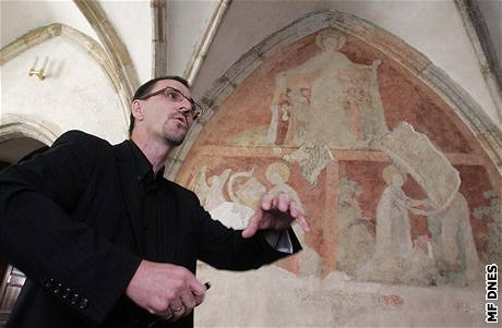 Památká Petr Pavelec hovoí o fresce zachycující Karla IV. se synem