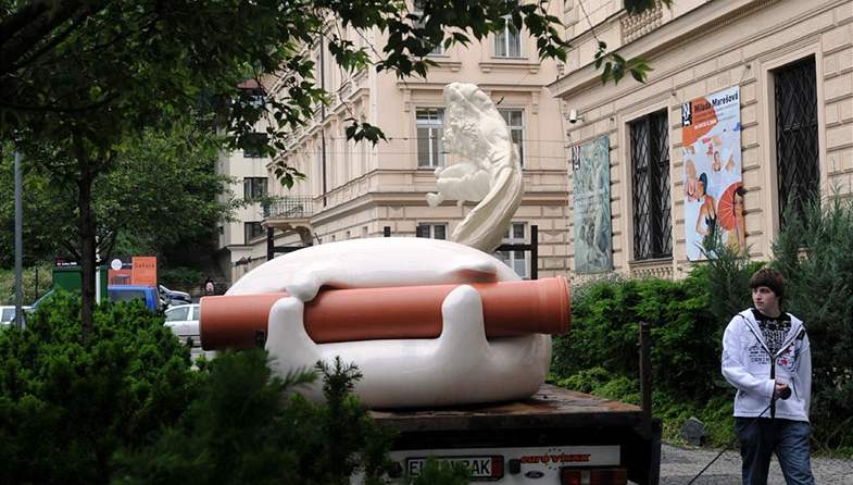 Luká Rittstein: Due - socha bude umístna na Moravském námstí v Brn