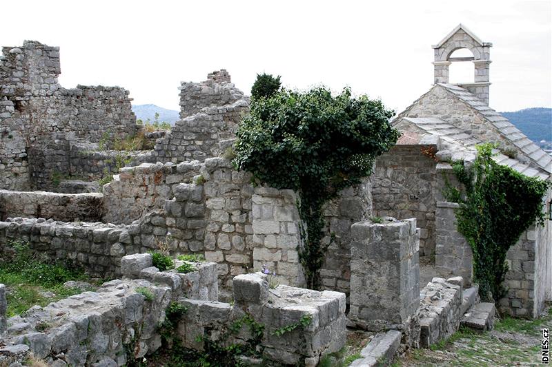 erná Hora, Ulcinj. Pohled ze Starého msta k Malé plái