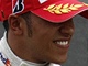 Lewis Hamilton oslavuje vtzstv v Monaku