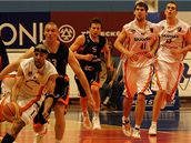 Momentka ze semifinále Mattoni NBL Prost�jov - Nový Ji�ín