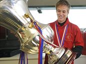 Michal vec s pohárem pro ligového mistra Slavii za roník 2007/08