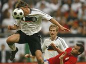 N�mec Clemens Fritz (vlevo) a Darko Lazovi� ze Srbska.