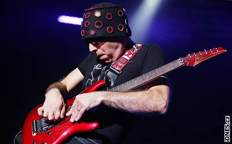 Joe Satriani v Praze v roce 2008