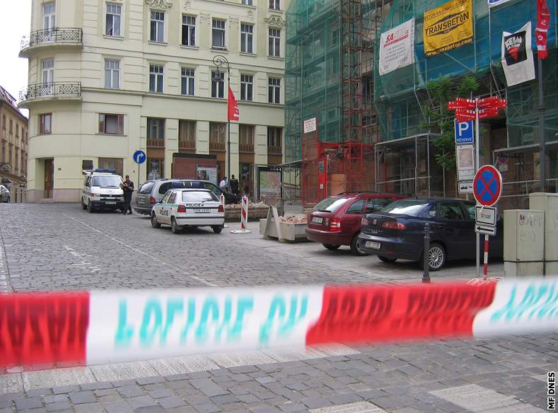 Policie uzavela ilingrovo námstí kvli údajné bomb, její nález oznámil Albánec