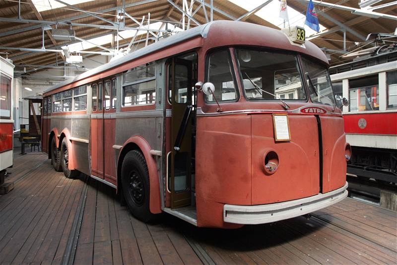 Trolejbus Praga z roku 1936 slouil jako chlívek