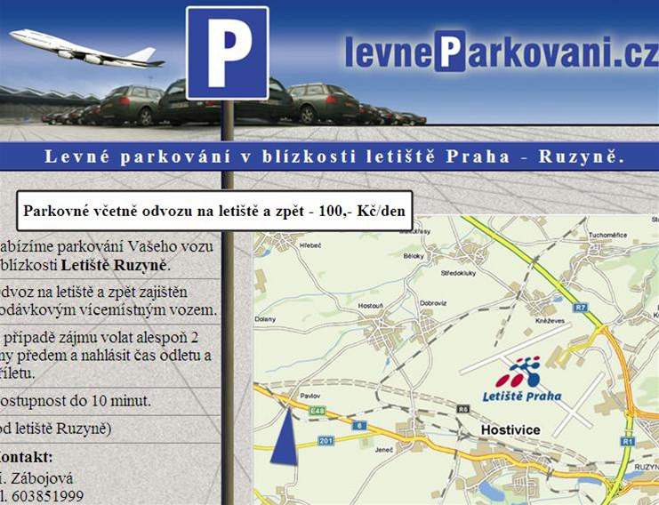 Firmy nabízejí levné parkování u letiště na internetu