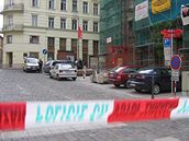 Policie uzav�ela �ilingrovo nám�stí kv�li údajné bomb�, její� nález oznámil Albánec