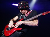 Kytarista Joe Satriani koncertoval v praské T-Mobile Aren - Praha (3. ervna...