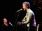 Glen Hansard a Markéta Irglová v divadle Archa