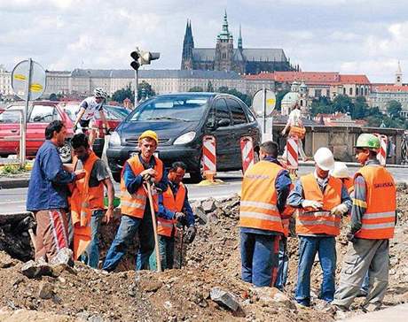 Práce v praských ulicích. Ilustraní foto