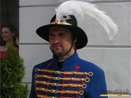 Marek Uram v uniform hradní stráe