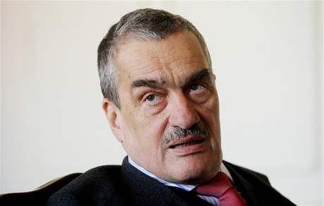 Ministr zahranií Karel Schwarzenberg.