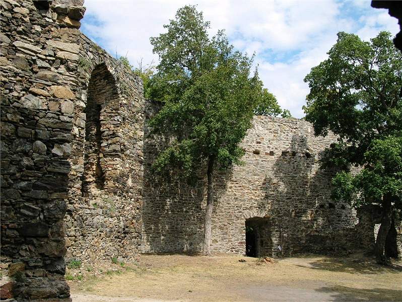 zícenimu hradu Corntejn nad Vranovskou pehradou nedaleko Bítova