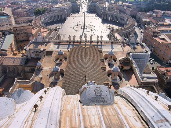 Pohled z Katedrály sv. Petra ve Vatikánu 