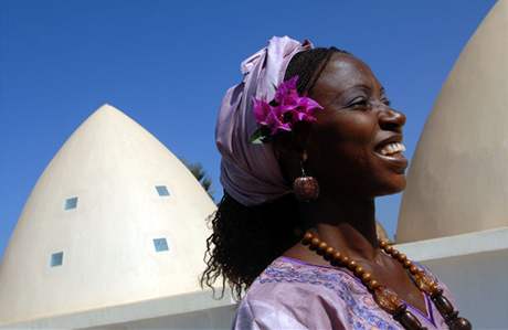 Africké ženy: krásné, temperamentní, okouzlující. A mnoha z nim se nedostává mužů.