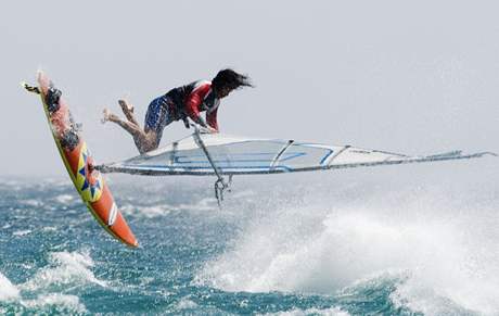 Fenomnem se stal v sedmdestch a osmdestch letech, sv konen slovo ale windsurfing jist neekl.