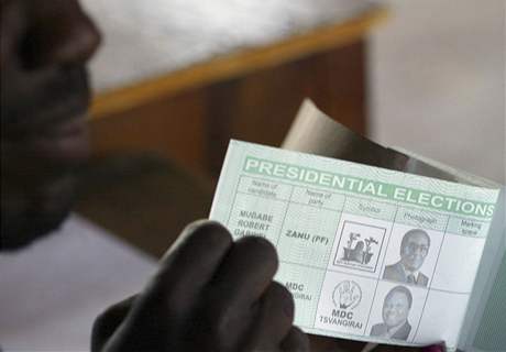 Výsledek druhého kola prezidentských voleb v Zimbabwe bude znám bhem víkendu