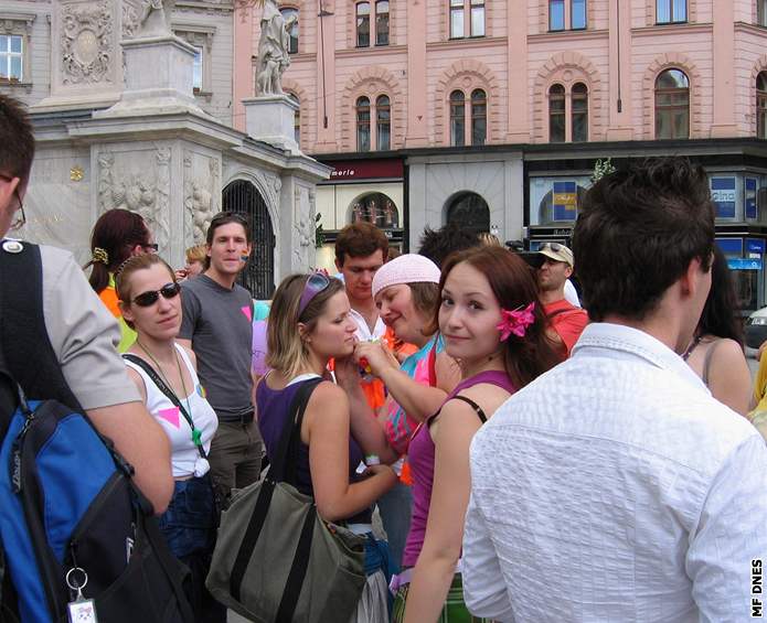 Účastníci Queer Parade v Brně