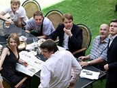 Poslanci Strany zelených p�ed jednáním klubu, 24. �ervna 2008