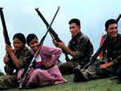 V bojích s Maoisty zemelo u pes est tisíc lidí.