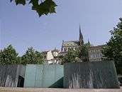 Poni�ený památník t�í odboj� v brn�nských Nových Sadech
