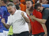 Guus Hiddink slaví postup Ruska do semifinále