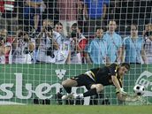 Casillas vyrá�í penaltu Di Natalemu