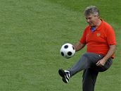 Trenér Ruska Guus Hiddink p�i tréninku