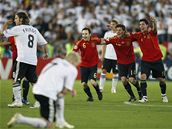 panlská radost a nmecký smutek pi finále fotbalového Eura 2008.