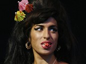 Z festivalu v Glastonbury - zpvaka Amy Winehouse