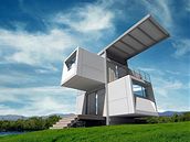 Zero House. Na st�e�e domu je umíst�n i barel na de��ovou vodu.