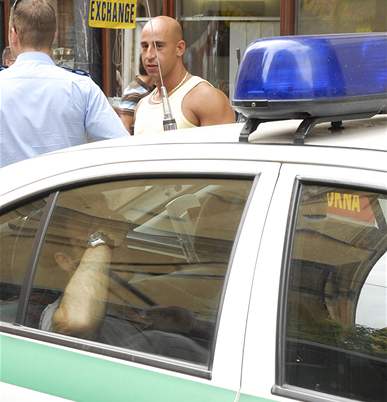 Hádka směnárníků v centru Brna - policisté zadrželi muže, který střílel