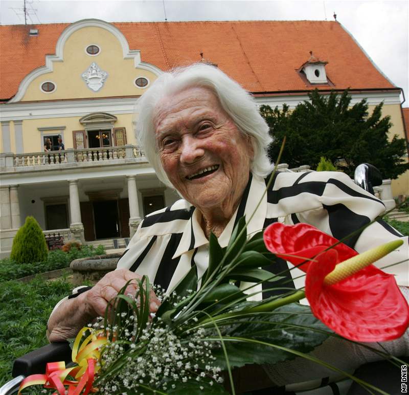 Nejstarí obyvatelka eska Marta Pokorná oslavila 108. narozeniny 