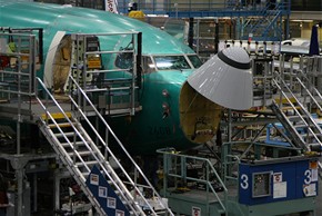 Továrna Boeing - polotovar Boeingu 737 - 700