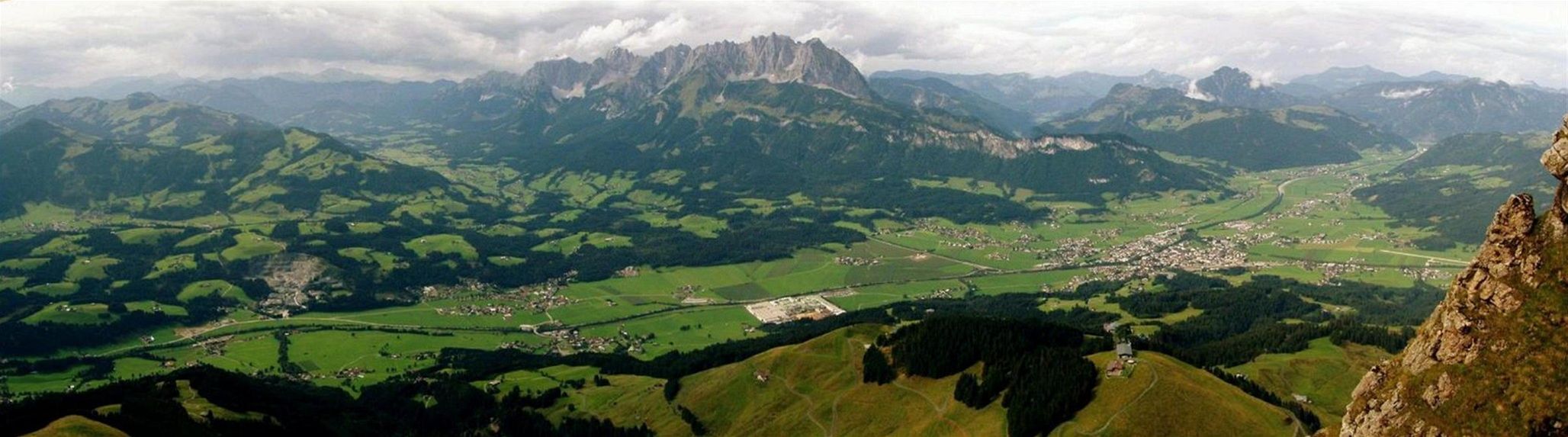 pohled z Kitzbühelerhorn (2000 m.n.m.)