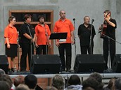 Folkový festival Zahrada zaal zahívacím koncertem na ternberském nádvoí klátera - Vocallica