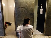 43. MFFKV - ped záchodky v hotelu Thermal