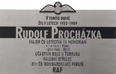 Pamtní deska brnnského letce Rudolfa Procházky