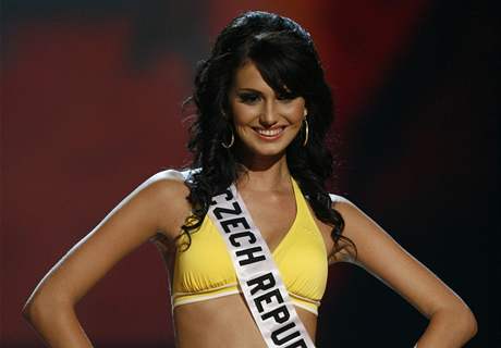 Elika Buková na Miss Universe 2008