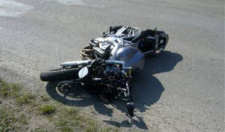 Na Blanensku havaroval v pondlí ped polednem motorká, na míst zemel. Ilustraní foto