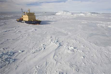 Na dn Arktidy se ukrývá ohromné bohatství v podob ropy a plynu.