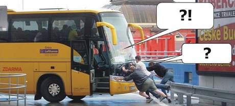 Bublina: Cestujc museli roztlait autobus Student Agency