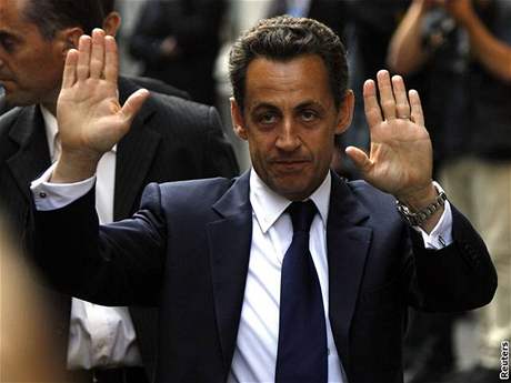 Prezidentský kandidát Nicolas Sarkozy volil v Paíi