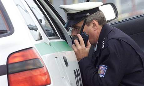 Policie vyetuje podíl na vin opilého a zdrogovaného idie auta. Ilustraní foto