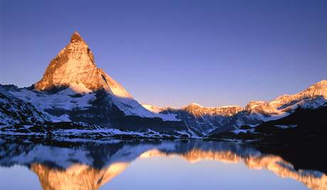 ech piel o ivot pi výstupu na Matterhorn na jihu výcarska.