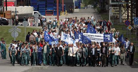Zaměstnanci Siemens protestovali před zličínským závodem