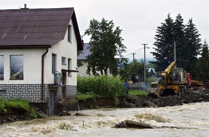 Lidé na Slovensku hovoí o tisícileté vod, zaplavila 37 obcí